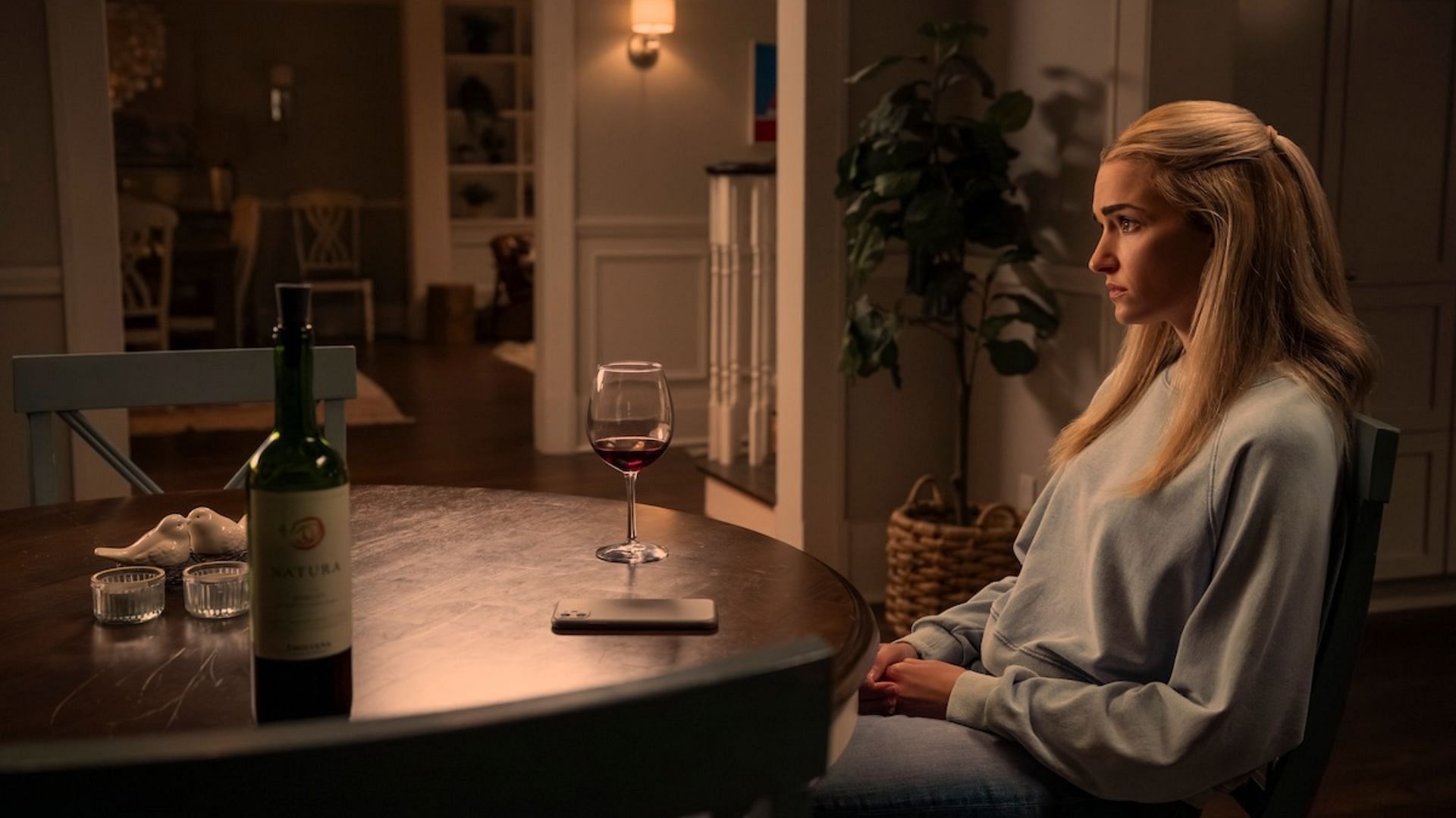 The moral dilemmas faced by Ginny and Georgia: A still from Ginny and Georgia season 3 (Image via Netflix)